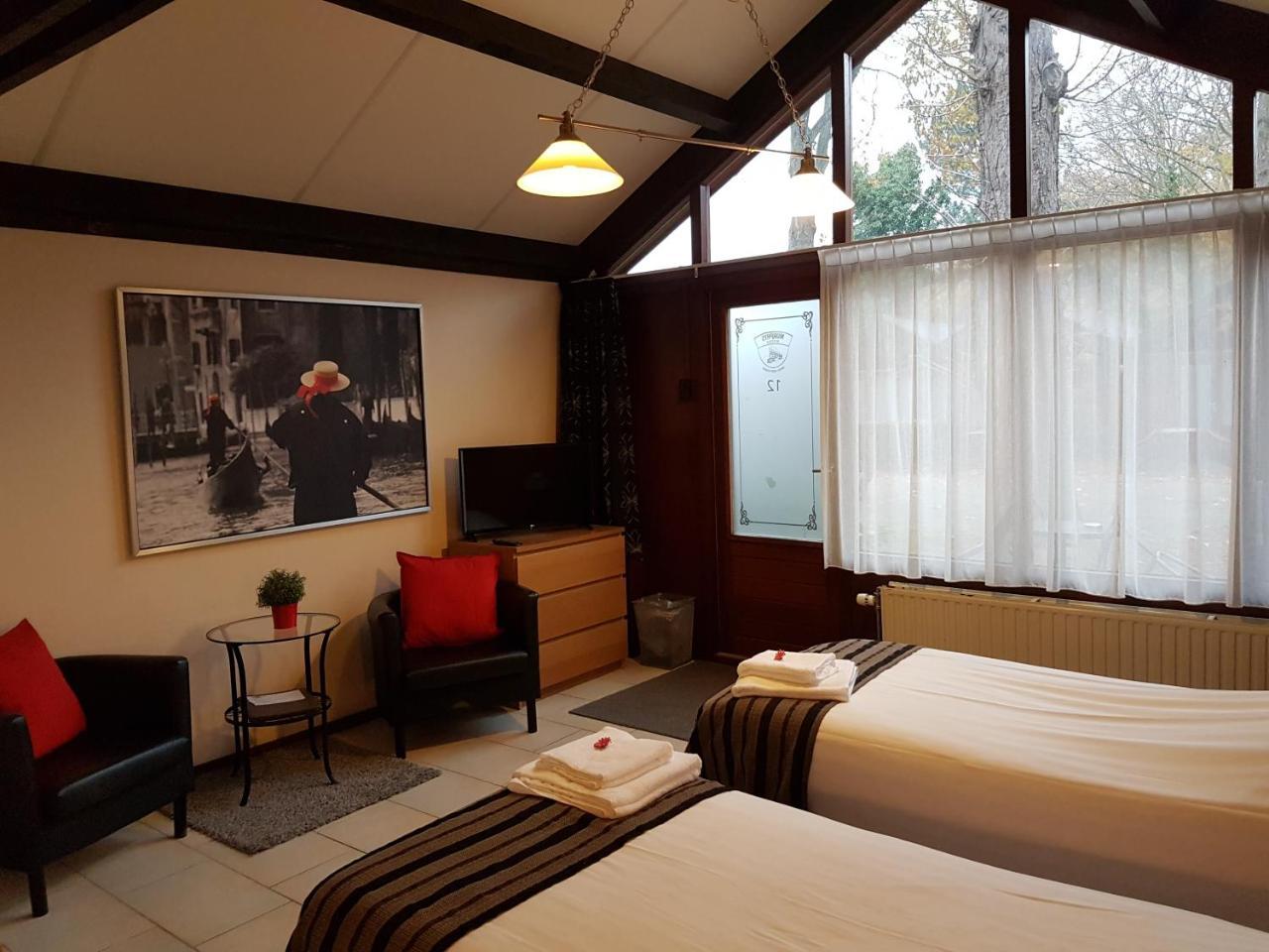 Motel Оостворне Екстериор снимка