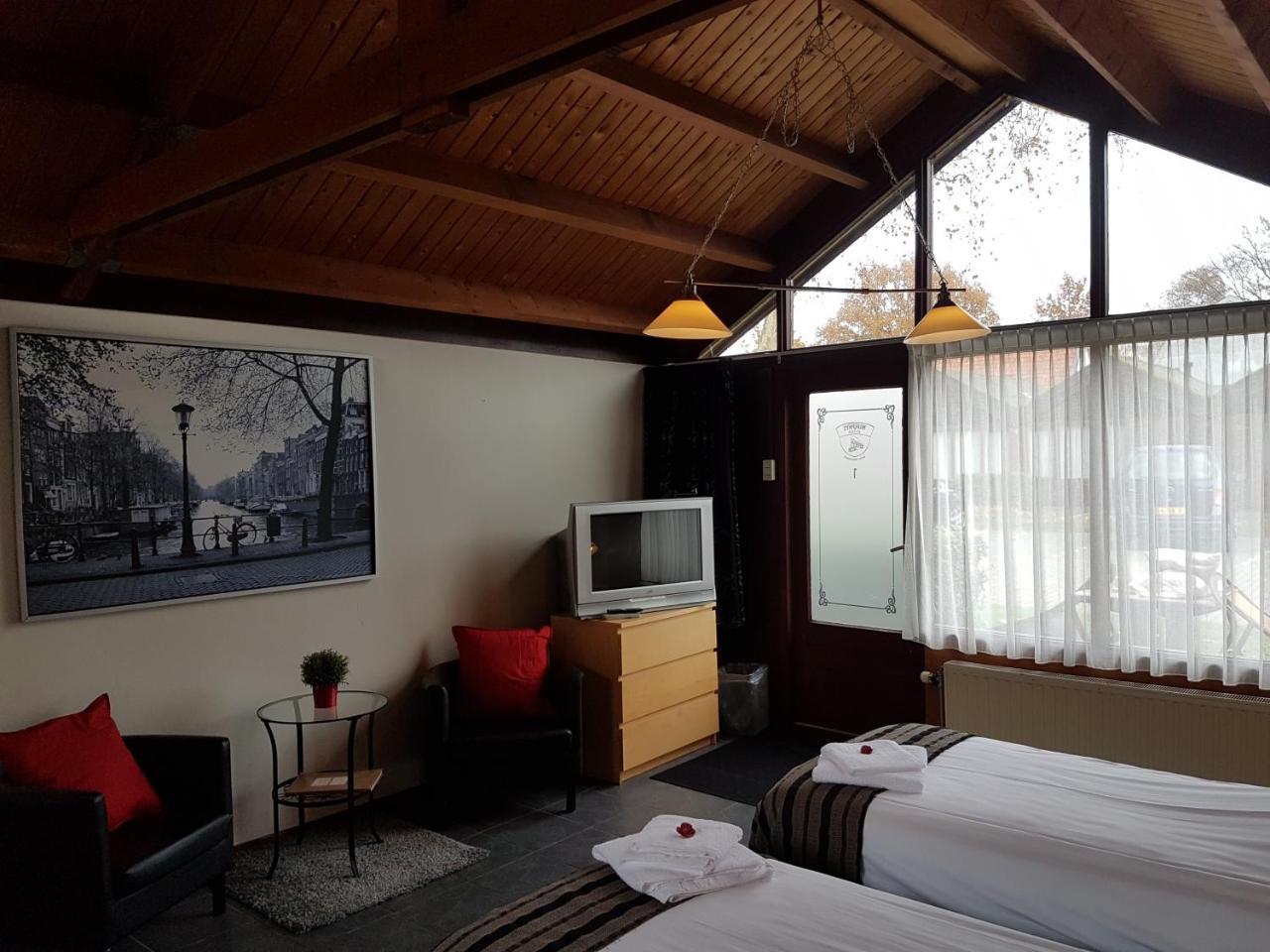 Motel Оостворне Екстериор снимка